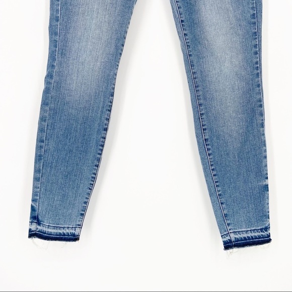 Good American Good Waist Exposed Zip Skinny Jean - Picture 5 of 10